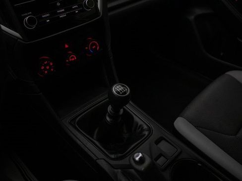 Used 2019 Subaru Crosstrek 2.0i image 32