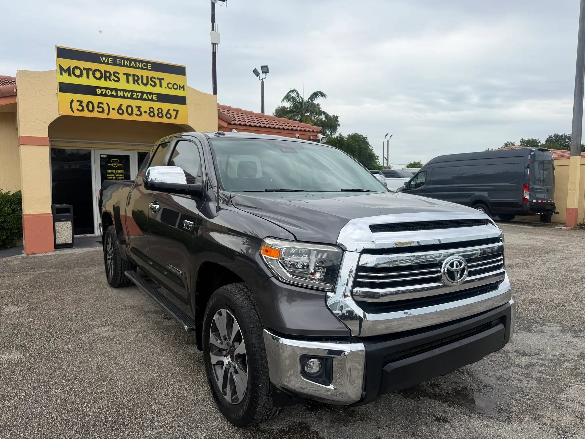 Used 2019 Toyota Tundra Limited RWD image 8