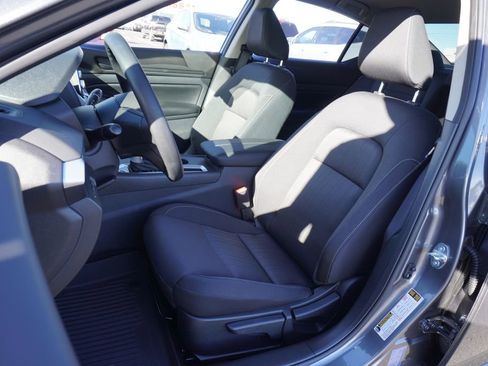 Certified 2025 Nissan Altima 2.5 S image 13