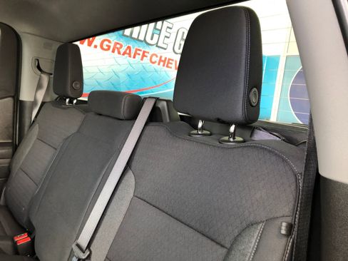 Used 2025 Chevrolet Silverado 1500 LT AWD/4WD image 9