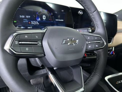New 2026 Chevrolet Equinox ACTIV w/ Convenience Package III AWD/4WD image 11