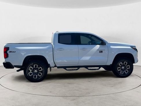 Used 2023 Chevrolet Colorado Z71 w/ Z71 Convenience Package 2 AWD/4WD image 6