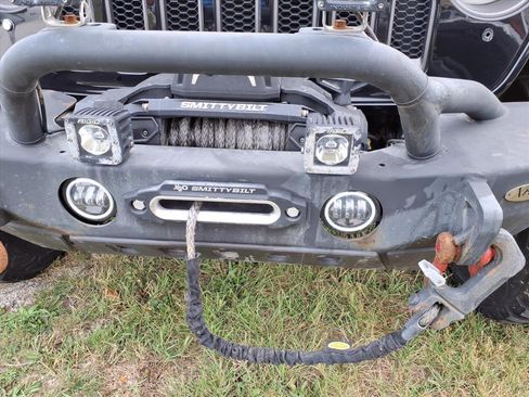 Used 2018 Jeep Wrangler Rubicon w/ Cold Weather Group image 19