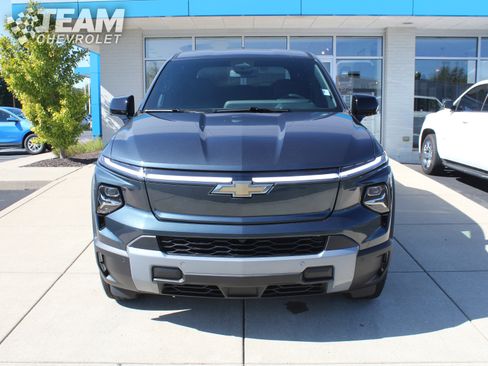 New 2026 Chevrolet Silverado EV LT image 9