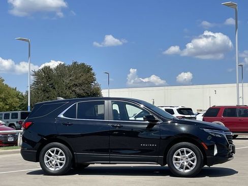 Used 2023 Chevrolet Equinox LT AWD/4WD image 3