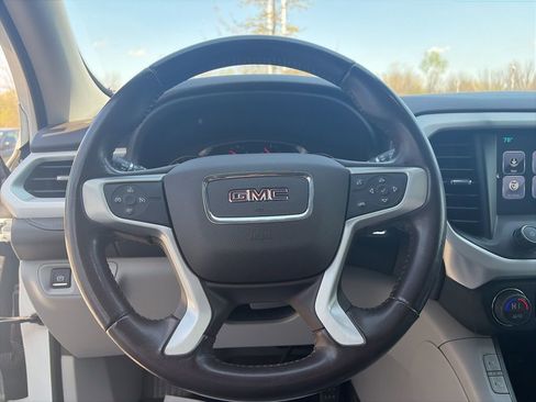 Used 2019 GMC Acadia SLT image 14