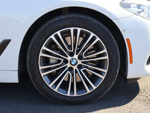 Used 2020 BMW 530e w/ Convenience Package RWD image 12