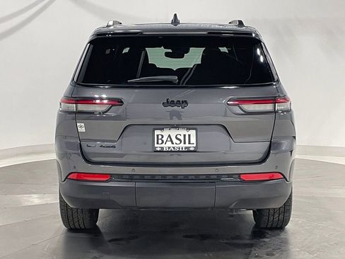 Used 2023 Jeep Grand Cherokee L Laredo AWD/4WD image 12