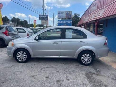 Used 2011 Chevrolet Aveo LT FWD image 3