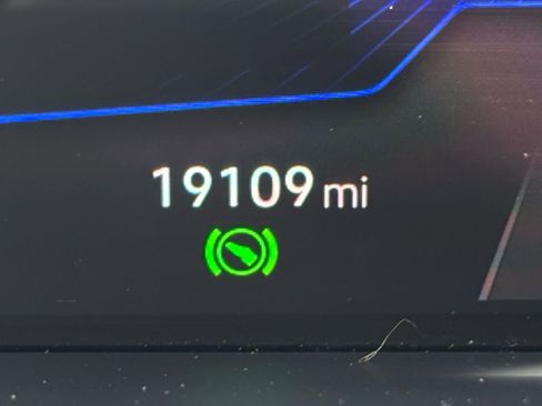 Used 2025 Volkswagen Taos SE AWD/4WD image 41