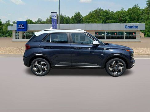New 2026 Hyundai Venue SEL FWD image 5