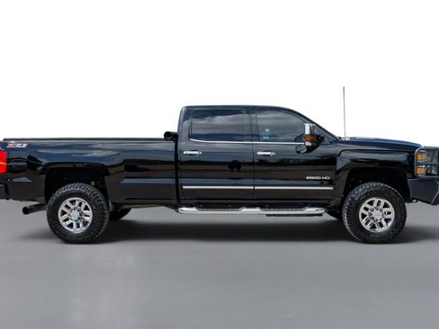 Used 2016 Chevrolet Silverado 2500 LTZ w/ Duramax Plus Package AWD/4WD image 5