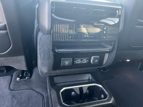 New 2026 Jeep Grand Wagoneer L Limited AWD/4WD image 14