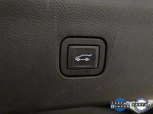 Used 2024 Buick Enclave Premium image 8
