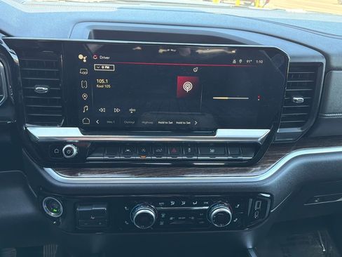 Used 2022 GMC Sierra 1500 Elevation image 18