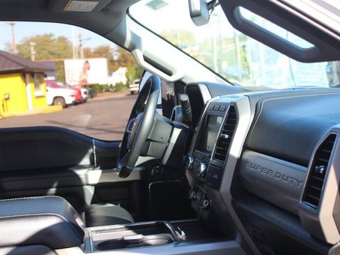 Used 2021 Ford F350 Lariat w/ Lariat Ultimate Package AWD/4WD image 18