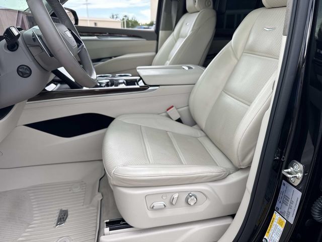 Used 2026 Cadillac Escalade ESV Platinum Sport AWD/4WD image 21