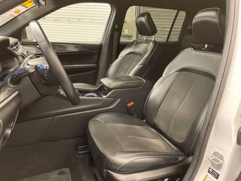 Used 2021 Jeep Grand Cherokee L Laredo AWD/4WD image 19