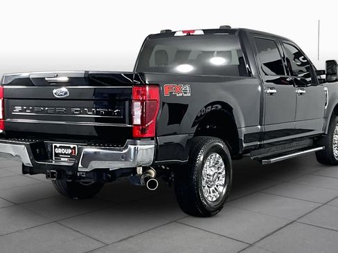 Used 2021 Ford F250 XLT w/ XLT Premium Package AWD/4WD image 12