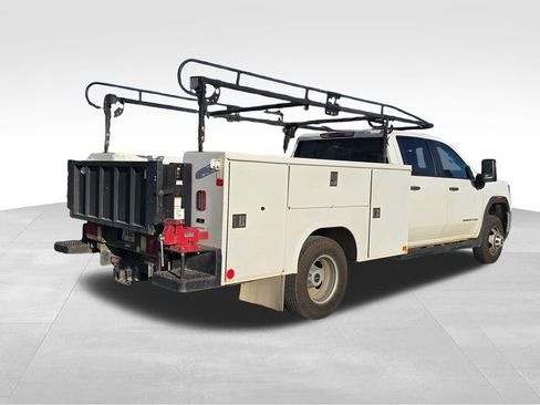 Used 2023 GMC Sierra 3500 Pro w/ Convenience Package image 11