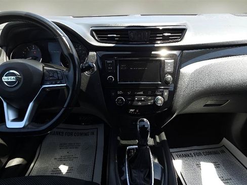 Used 2019 Nissan Rogue Sport SV w/ All-Weather Package AWD/4WD image 16