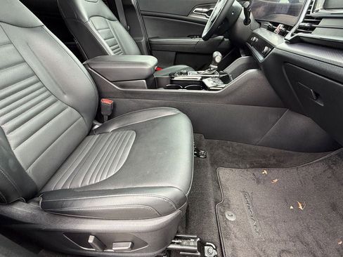 Used 2025 Kia Sportage SX AWD/4WD image 10