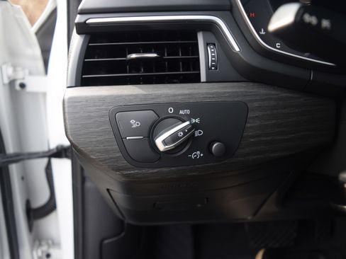 Used 2018 Audi A4 2.0T Premium Plus w/ Premium Plus Package image 7