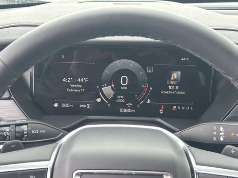 Certified 2025 GMC Acadia Elevation w/ Elevation Premium Package image 7