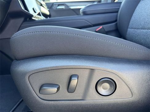 New 2025 GMC Acadia Elevation image 13