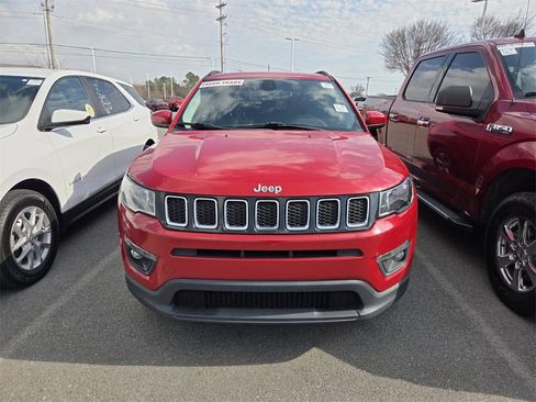 Used 2021 Jeep Compass Latitude w/ Sun and Sound Group image 2