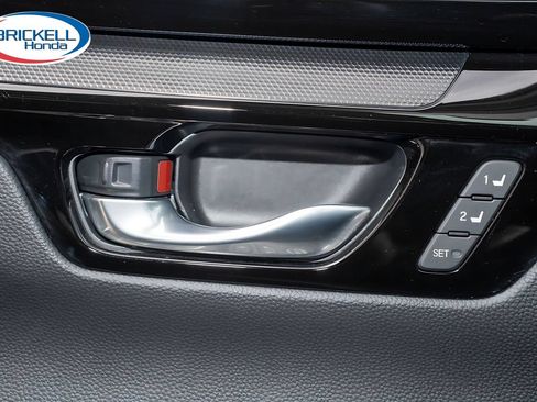 Certified 2025 Honda CR-V EX-L image 31