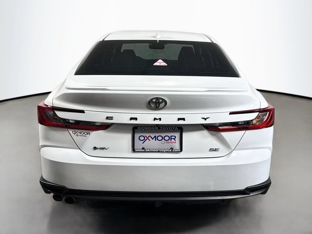 Used 2025 Toyota Camry SE w/ Convenience Package FWD image 6