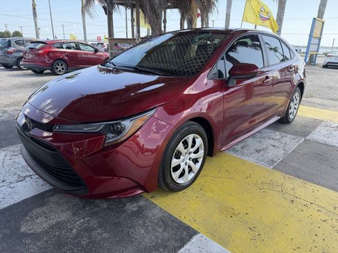 Used 2023 Toyota Corolla LE FWD image 1
