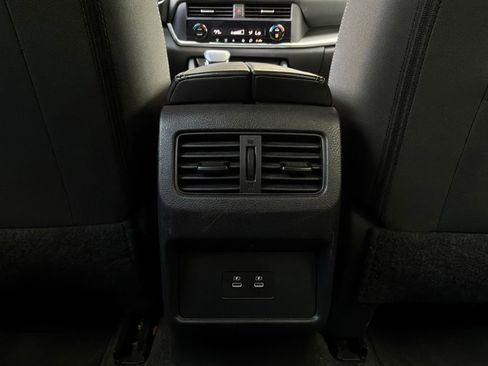 Used 2025 Nissan Rogue SV FWD image 13