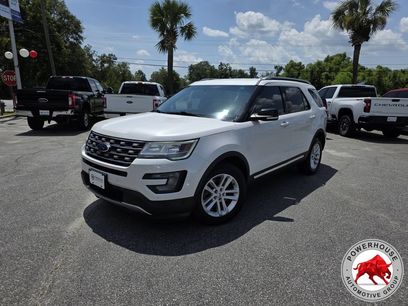 Used 2017 Ford Explorer XLT w/ Equipment Group 202A