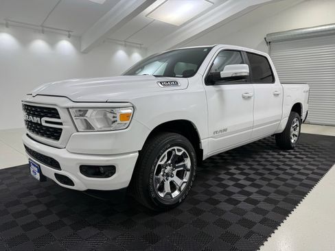 Used 2022 RAM 1500 Big Horn AWD/4WD image 3