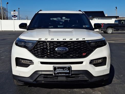 Used 2021 Ford Explorer ST w/ Equipment Group 401A AWD/4WD image 2