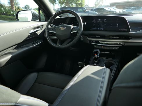 Certified 2024 Cadillac XT4 Sport image 25