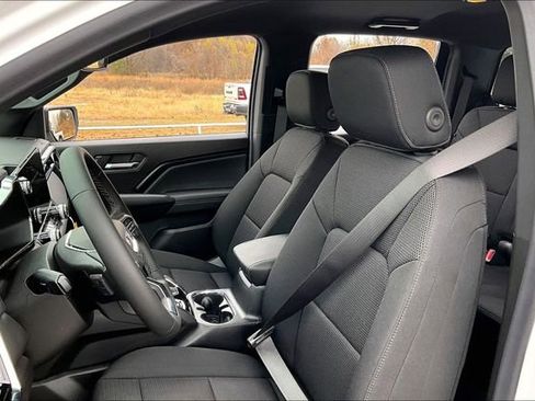 New 2026 GMC Canyon Elevation w/ Convenience Package image 9