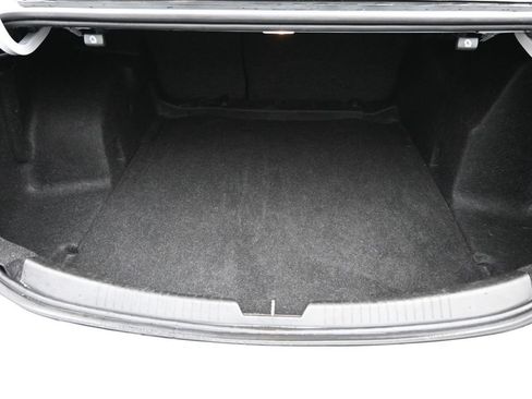 Used 2022 Chevrolet Malibu LT FWD image 15