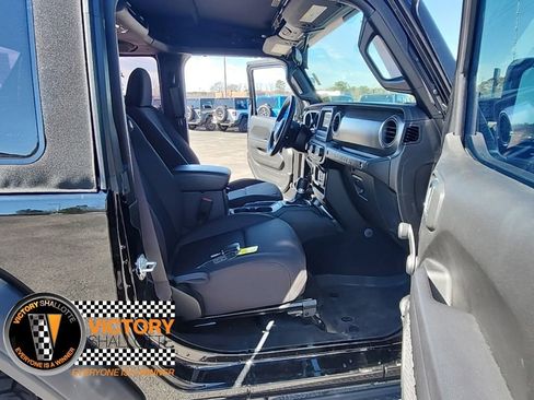 Used 2023 Jeep Wrangler Sport image 25