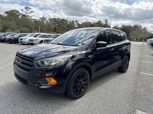 Used 2019 Ford Escape S image 5
