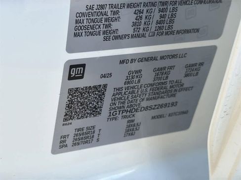 Used 2025 GMC Sierra 1500 SLT image 9