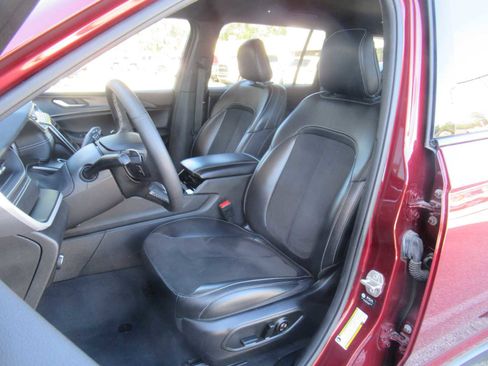 Used 2023 Jeep Grand Cherokee L Laredo image 17