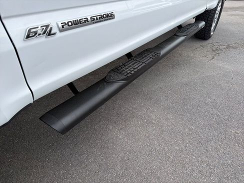 Used 2022 Ford F250 XLT w/ FX4 Off-Road Package AWD/4WD image 15
