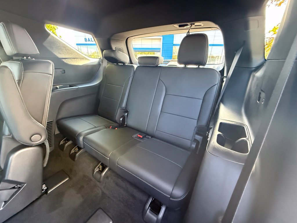 Used 2026 Chevrolet Traverse LT AWD/4WD image 28