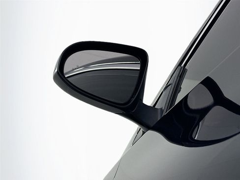 Used 2017 Toyota Camry XSE image 5