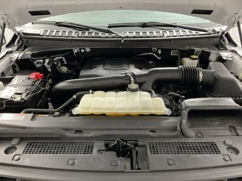 Used 2024 Ford Expedition XLT image 23