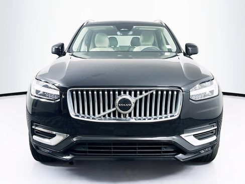 Used 2025 Volvo XC90 B5 Core w/ Protection Package image 2