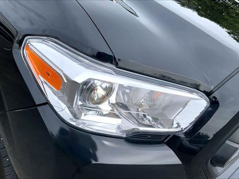 Used 2021 Toyota Tacoma SR AWD/4WD image 26